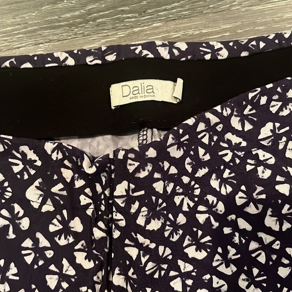 Dalia capri pants - Picture 2 of 3